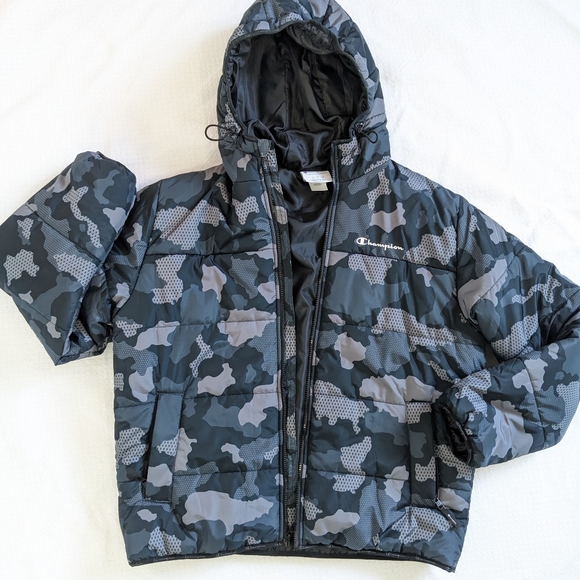 CHAMPION Hooded Puffer Winter Jacket - Picture 9 of 13